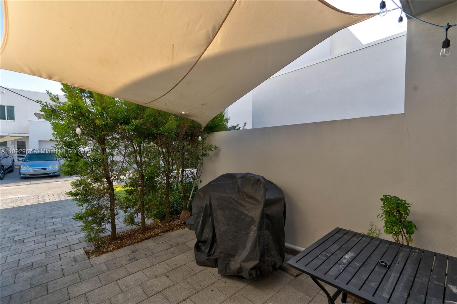 LANDMARK AT DORAL CENTRAL - Residential