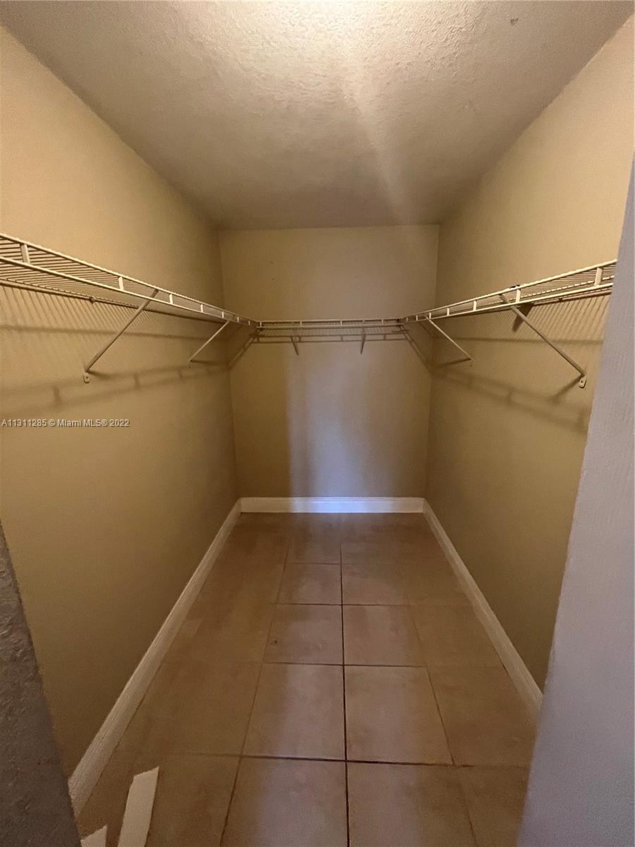 CLEAR LAKE PALMS CONDO - Residential Lease