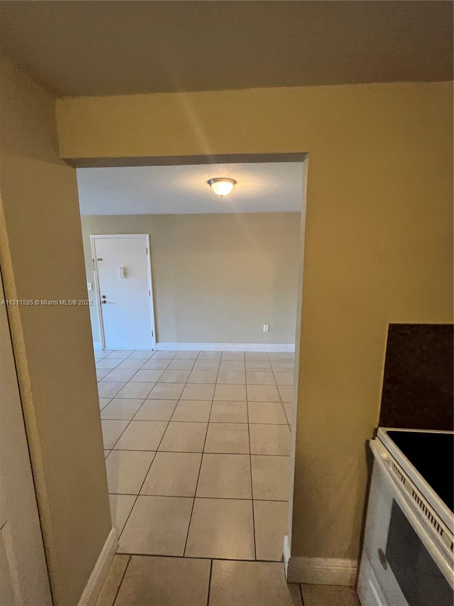 CLEAR LAKE PALMS CONDO - Residential Lease