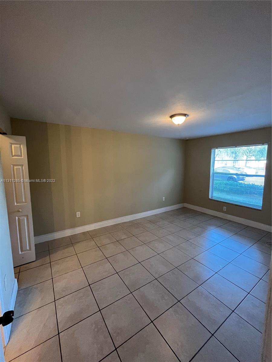 CLEAR LAKE PALMS CONDO - Residential Lease