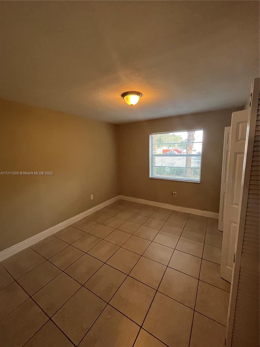 CLEAR LAKE PALMS CONDO - Residential Lease