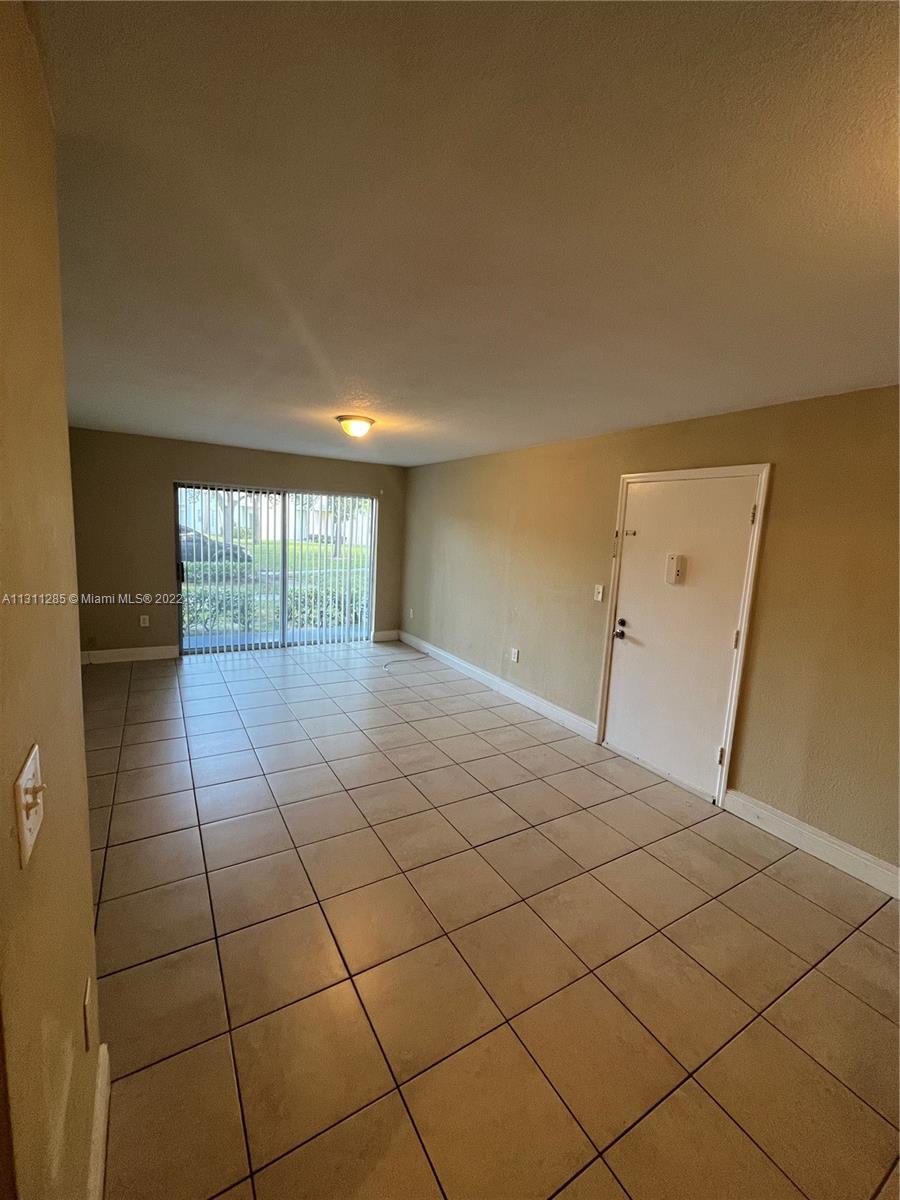 CLEAR LAKE PALMS CONDO - Residential Lease