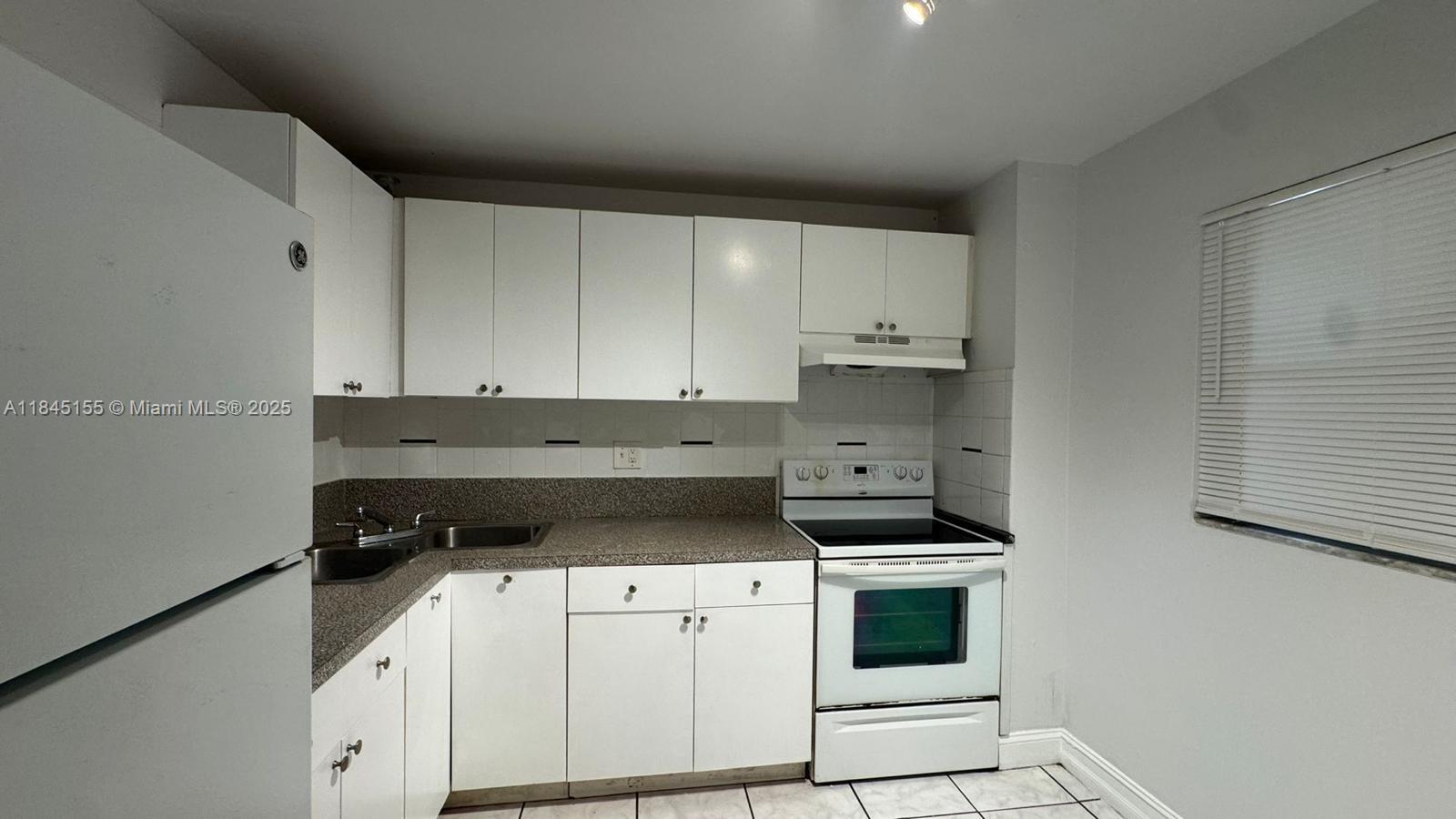 La Salle Condo features 2 Bedroom, 2 Baths Ready to move in requires only Deposit and First Month Move in. Includes 1 parking space, water/sewer & trash, easy to show on lockbox. Great community and location.