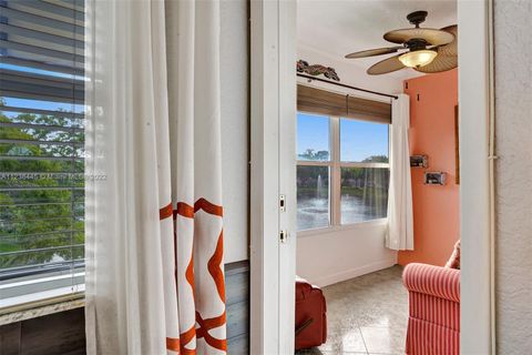 A home in Lauderdale Lakes