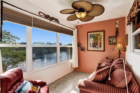 A home in Lauderdale Lakes