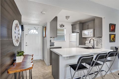 A home in Lauderdale Lakes