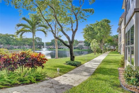 A home in Lauderdale Lakes