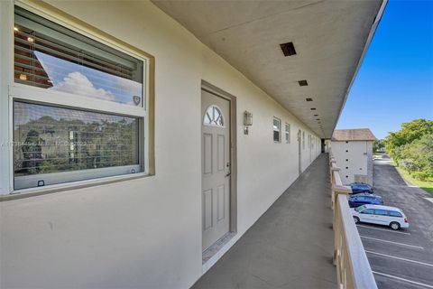 A home in Lauderdale Lakes