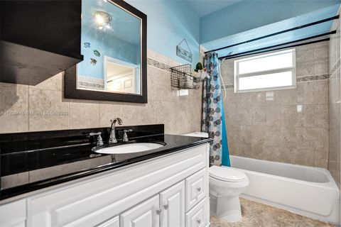 A home in Lauderdale Lakes