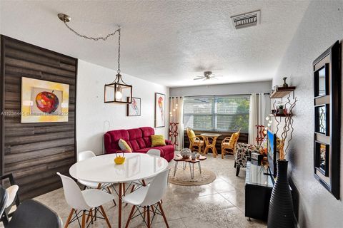 A home in Lauderdale Lakes