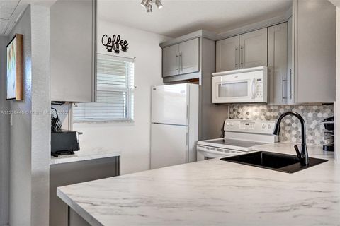 A home in Lauderdale Lakes