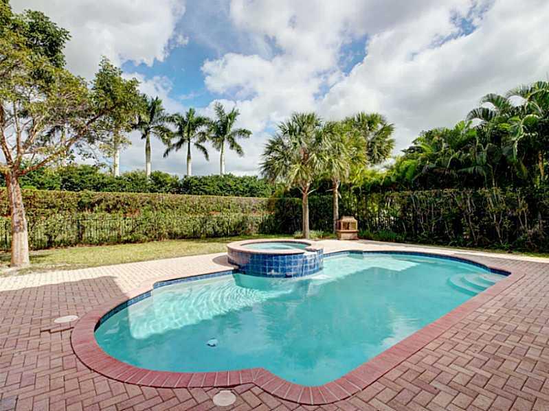 HERON BAY NORTHEAST 173-9 - Residential