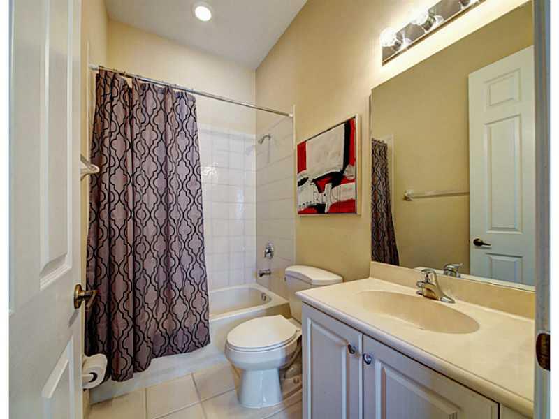 HERON BAY NORTHEAST 173-9 - Residential