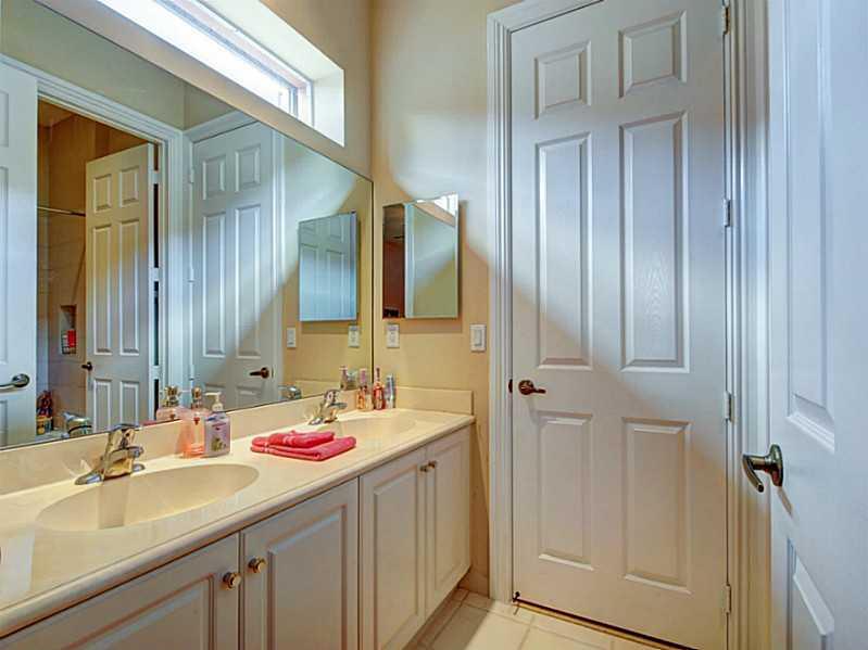 HERON BAY NORTHEAST 173-9 - Residential