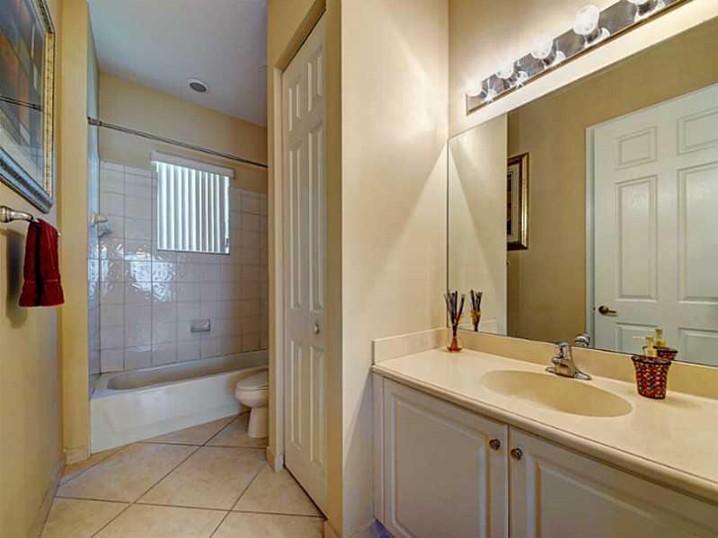 HERON BAY NORTHEAST 173-9 - Residential