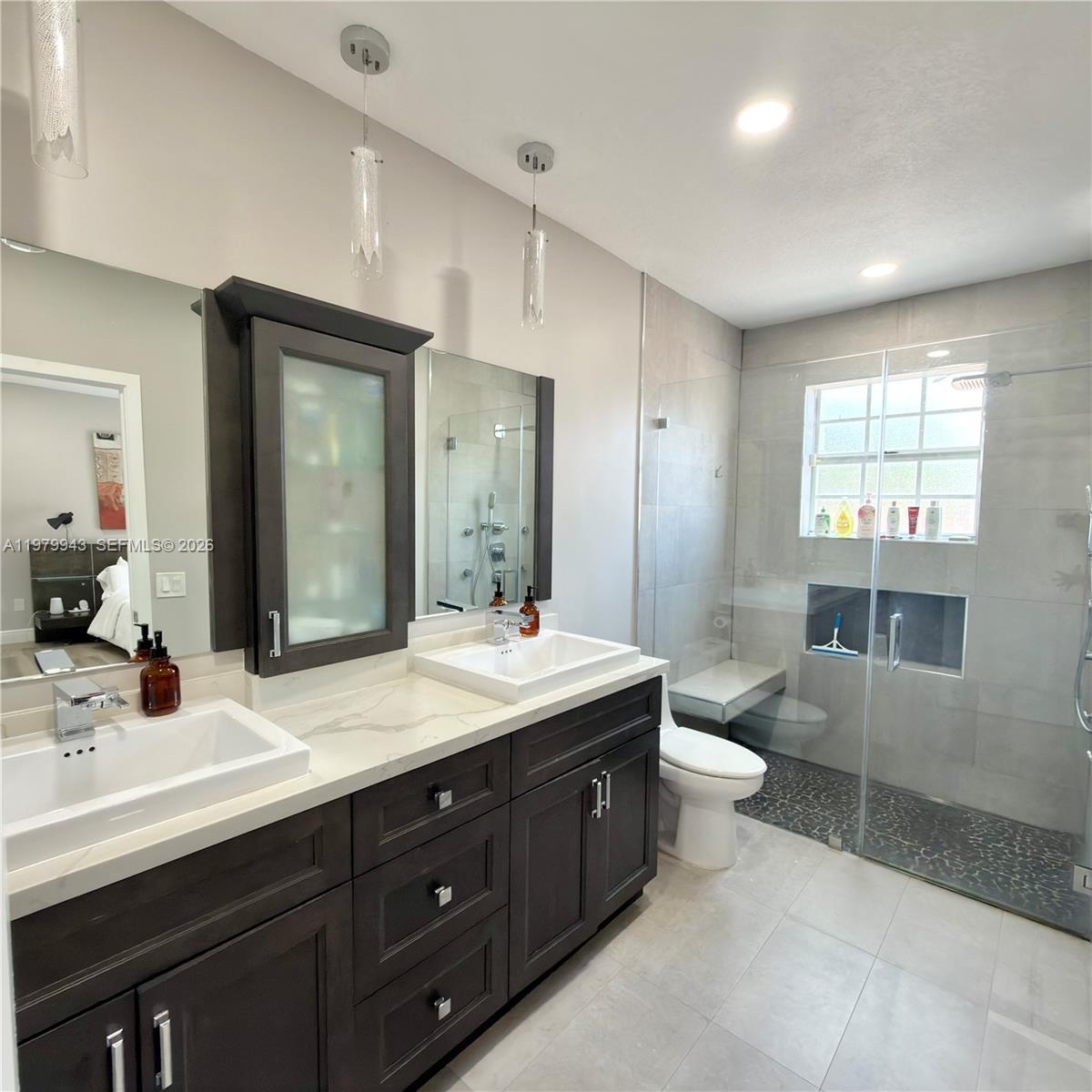 FLORIDA TROPICAL ESTATES - Residential