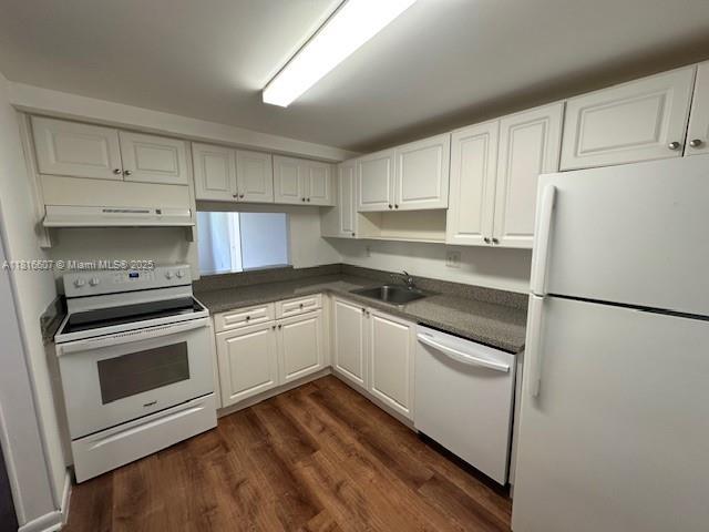 PROMENADE AT KENDALE LAKE - Residential