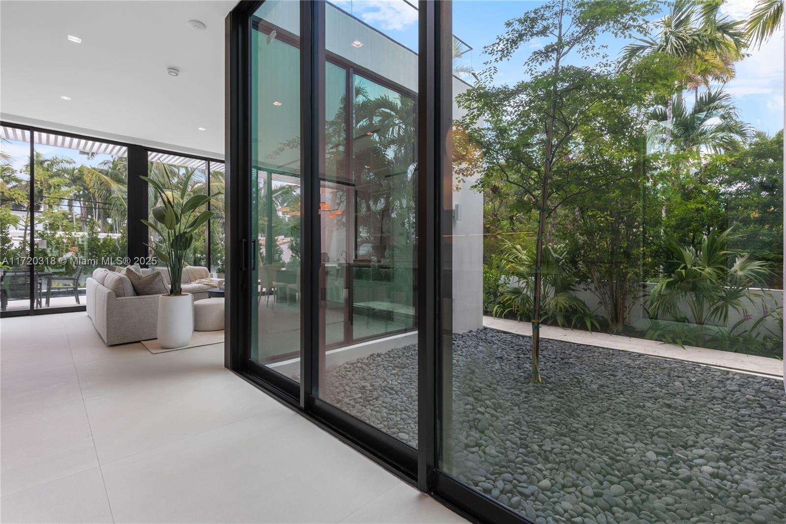 SURPRISE LAKE - Residential