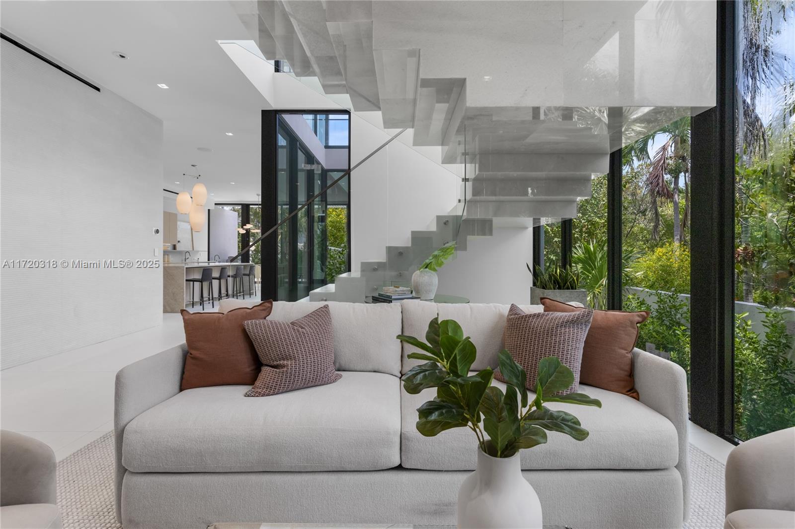 SURPRISE LAKE - Residential