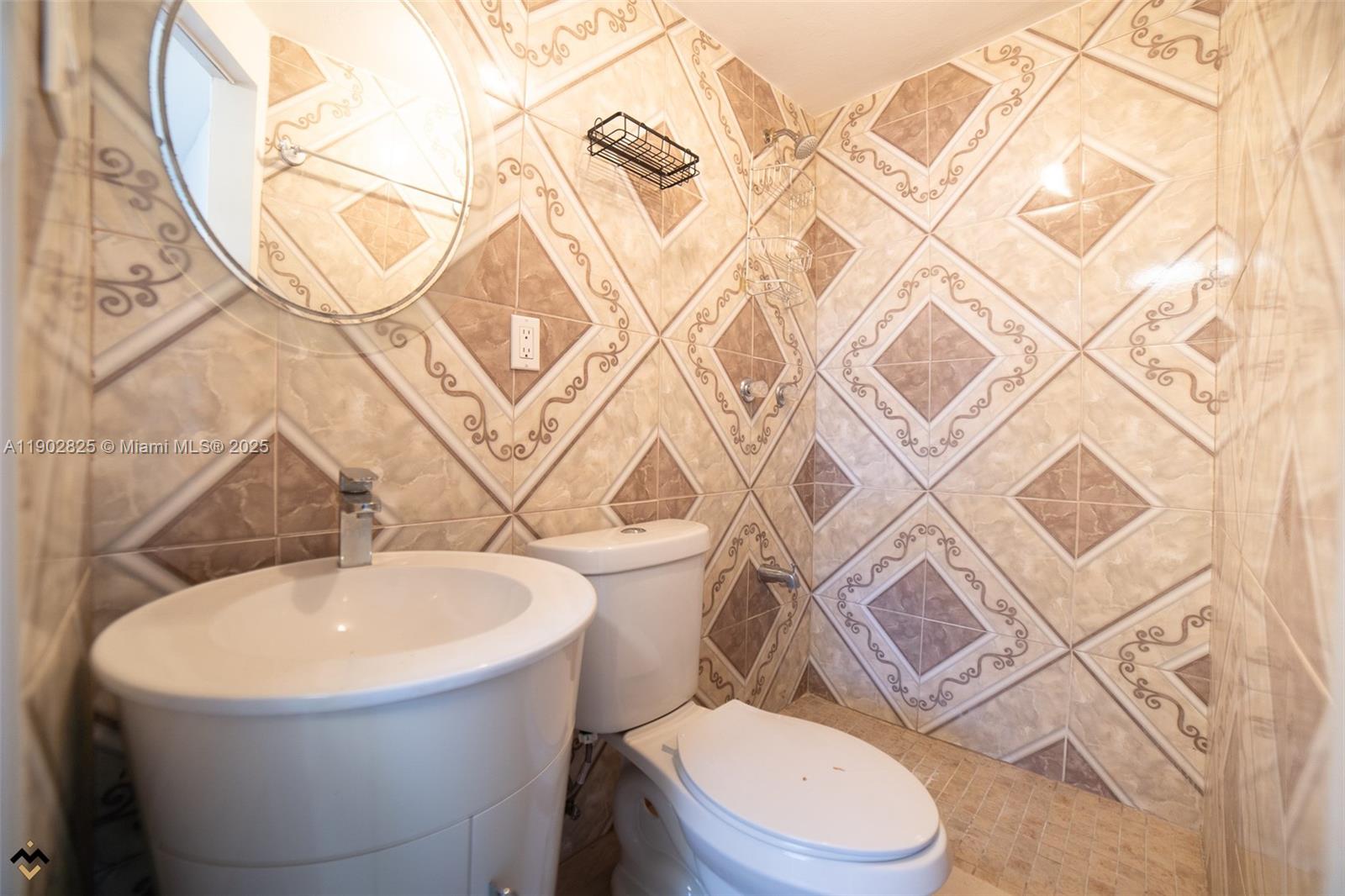 RANDALL PARK - Residential Lease