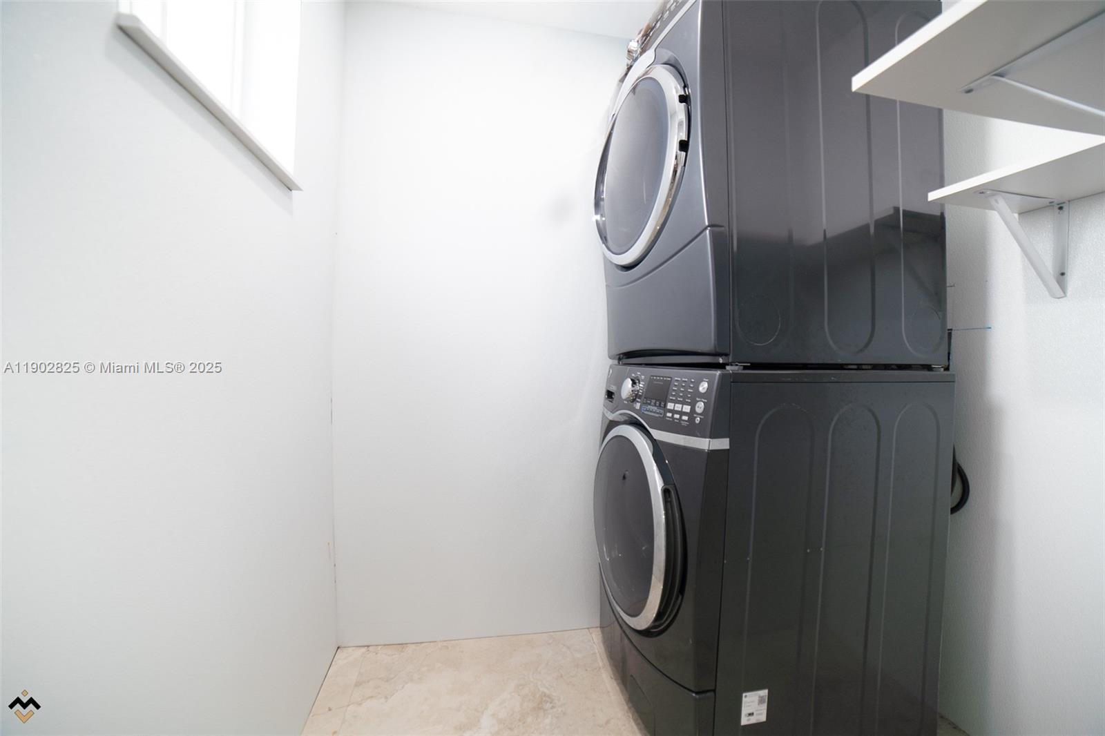 RANDALL PARK - Residential Lease