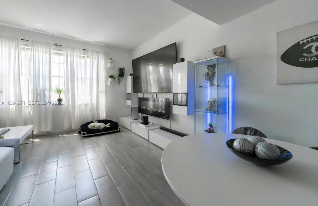 705 SW 148th Ave 202