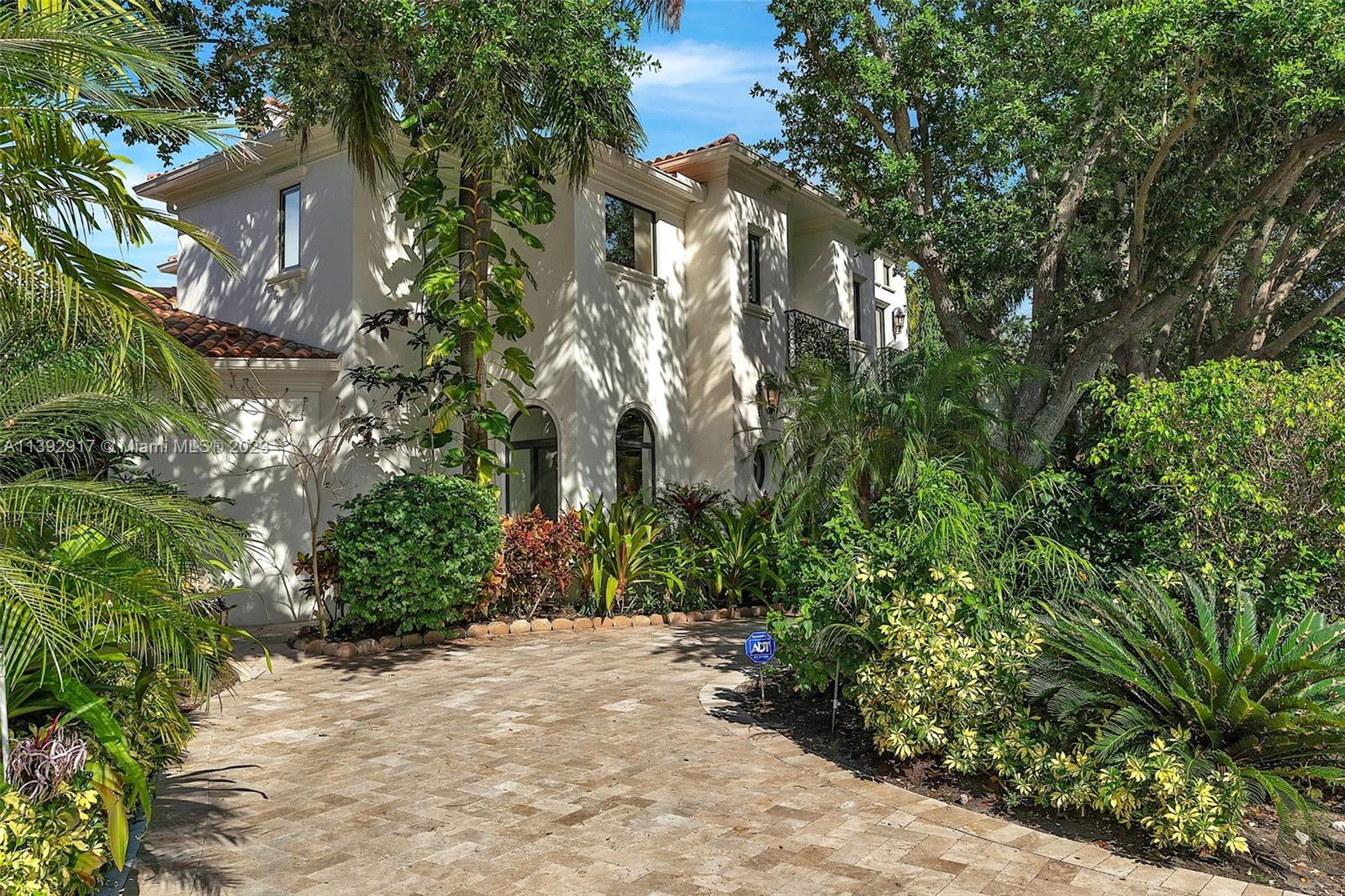 4008 Sanctuary Ln