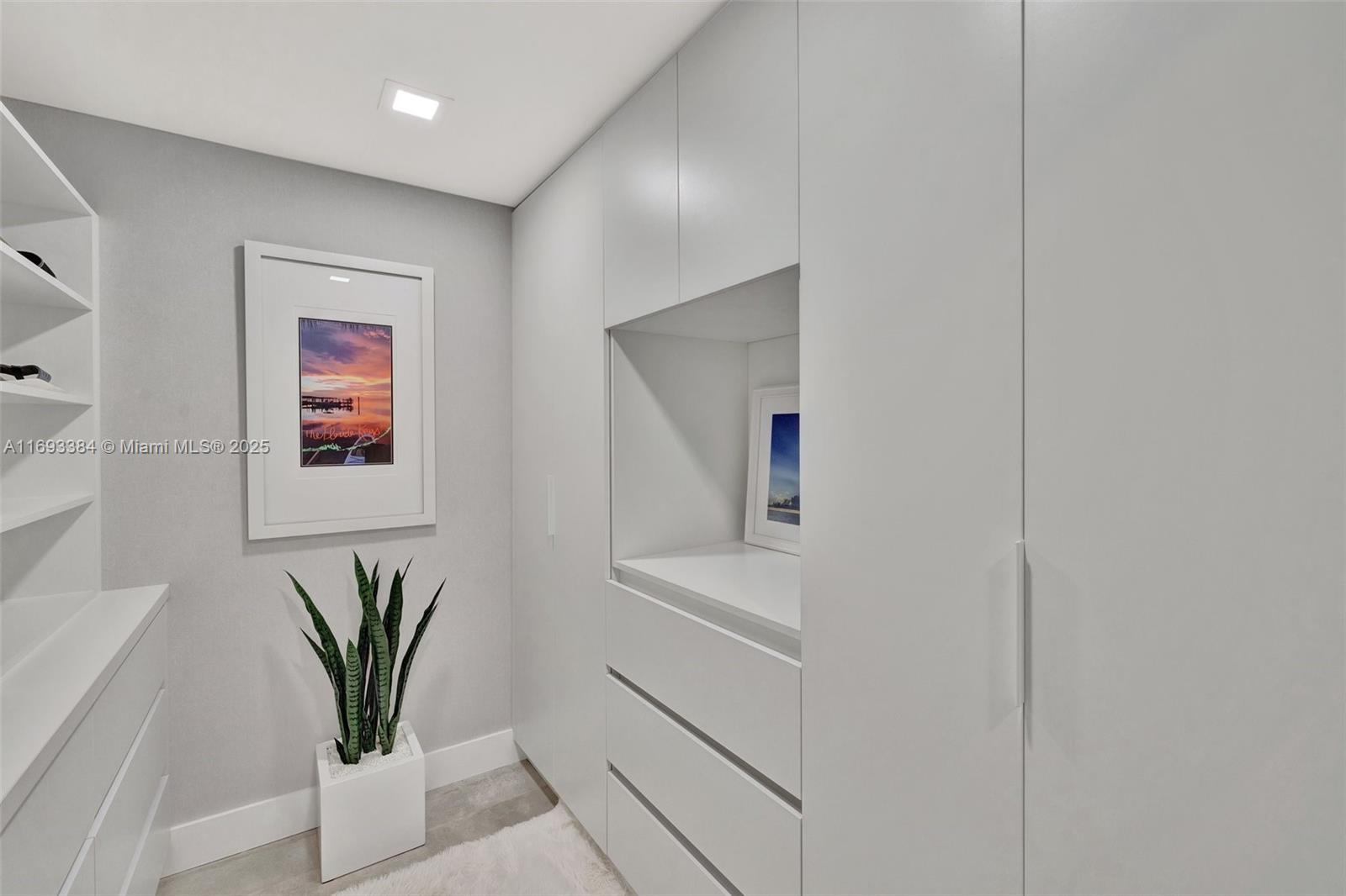 POINTE AT POMPANO BEACH - Residential