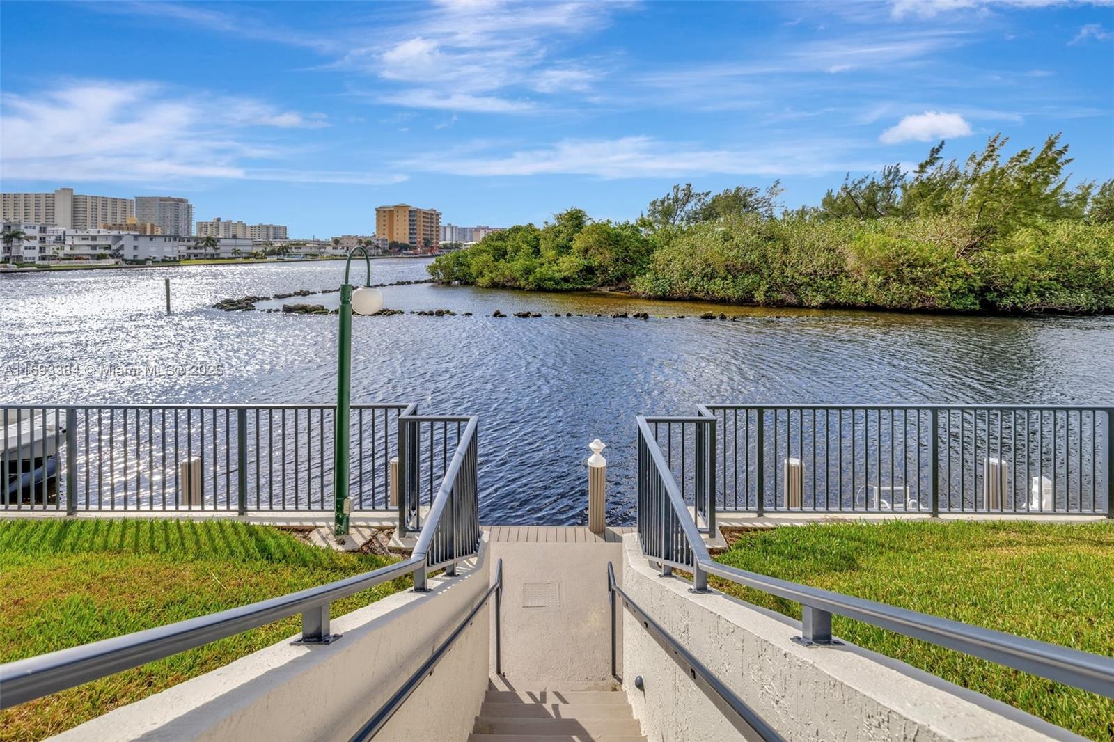 POINTE AT POMPANO BEACH - Residential