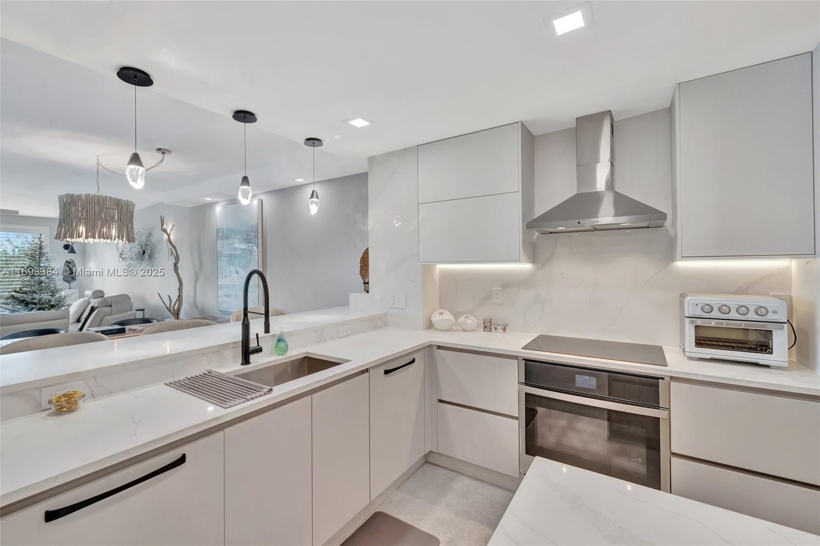 POINTE AT POMPANO BEACH - Residential
