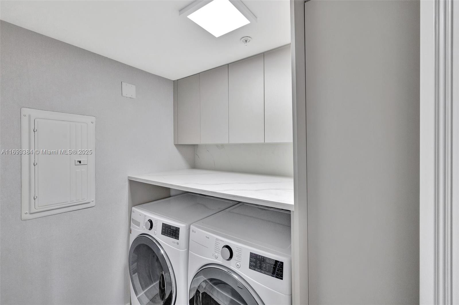 POINTE AT POMPANO BEACH - Residential