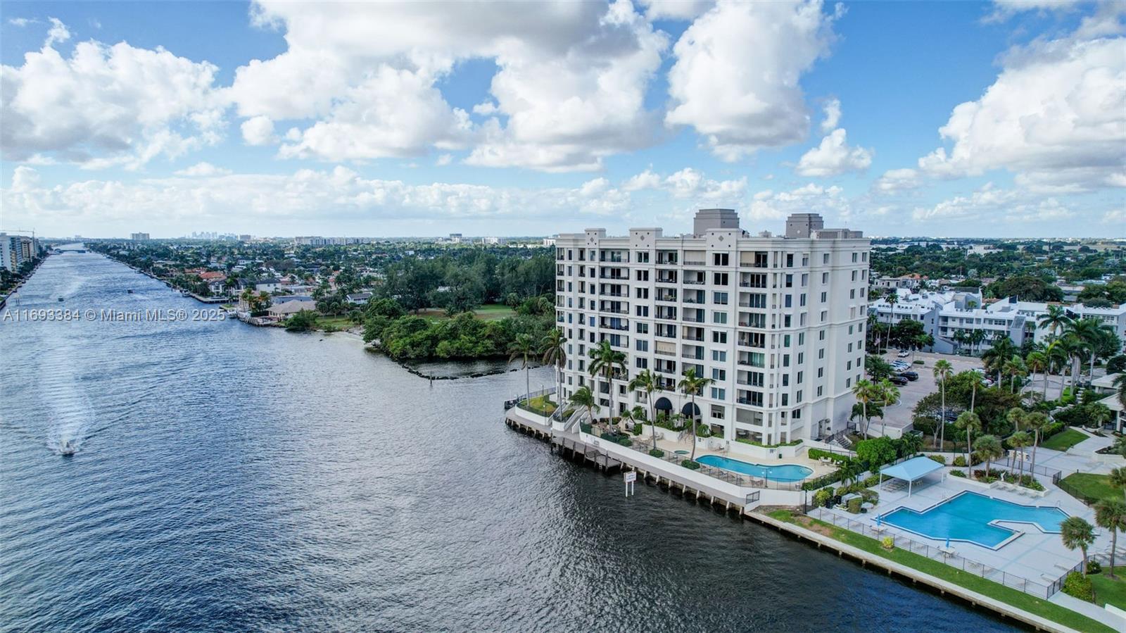 POINTE AT POMPANO BEACH - Residential