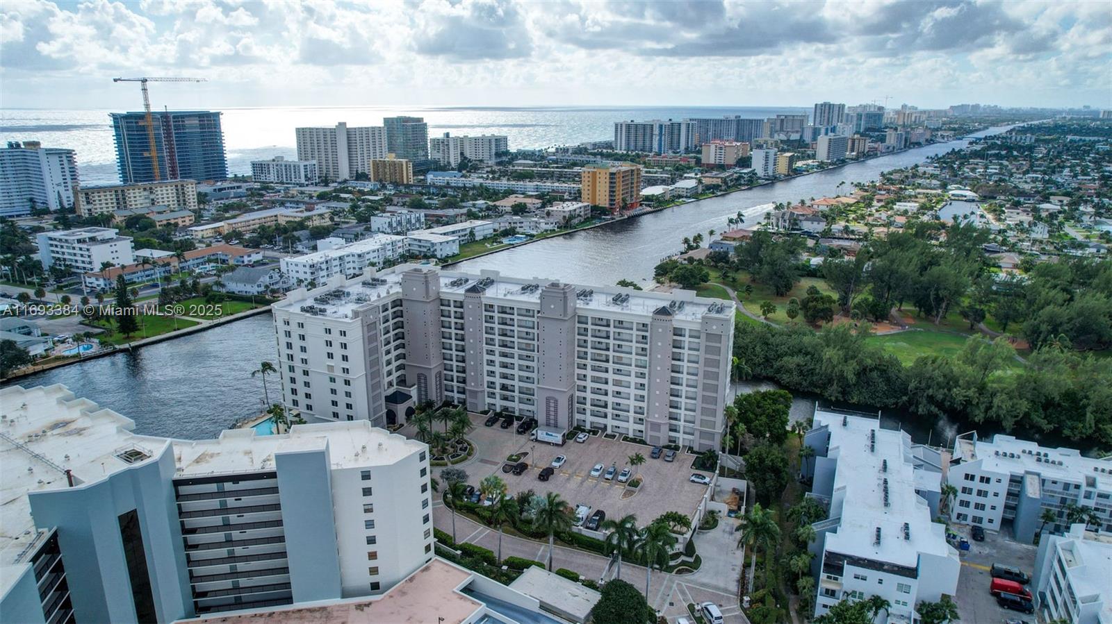 POINTE AT POMPANO BEACH - Residential