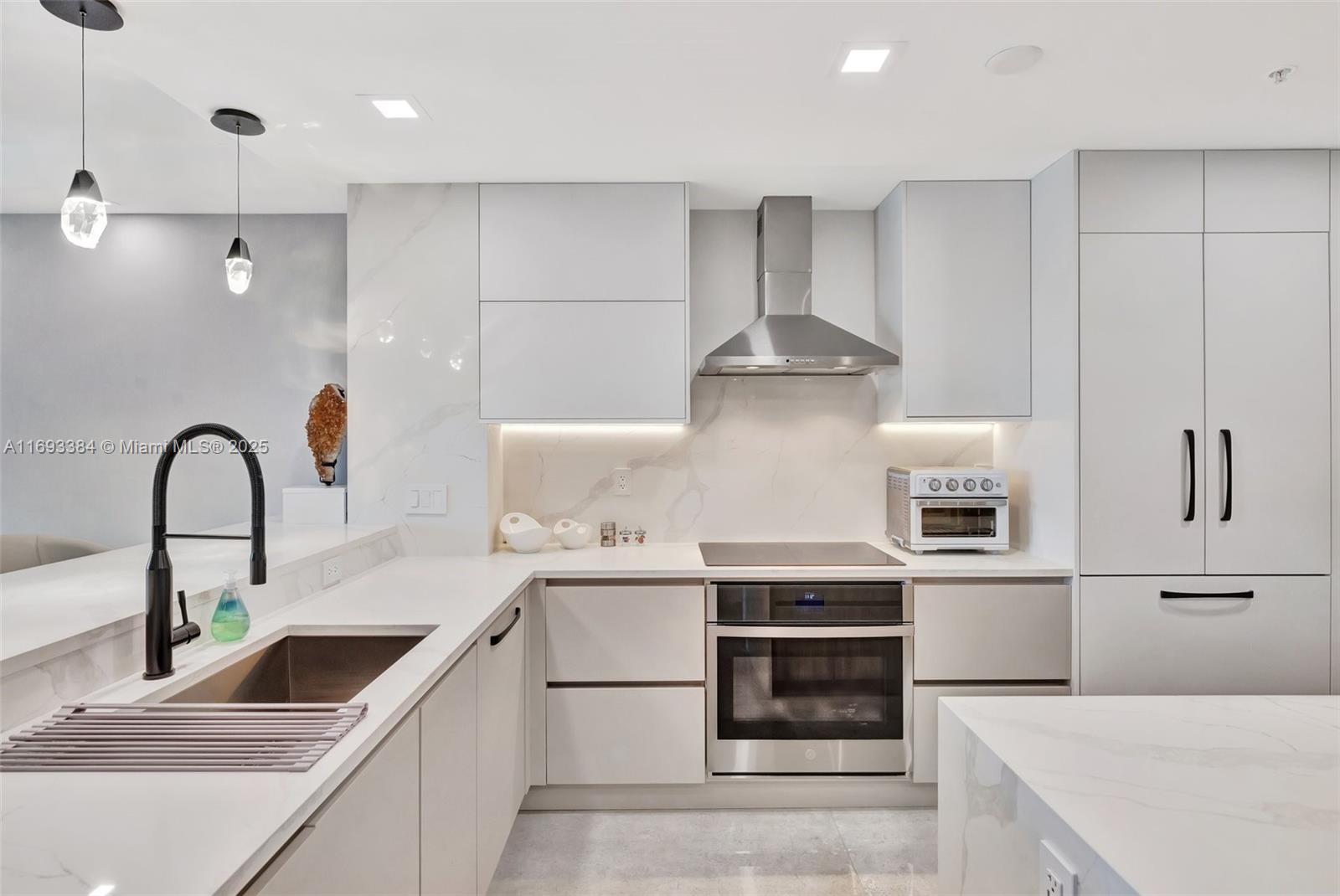 POINTE AT POMPANO BEACH - Residential