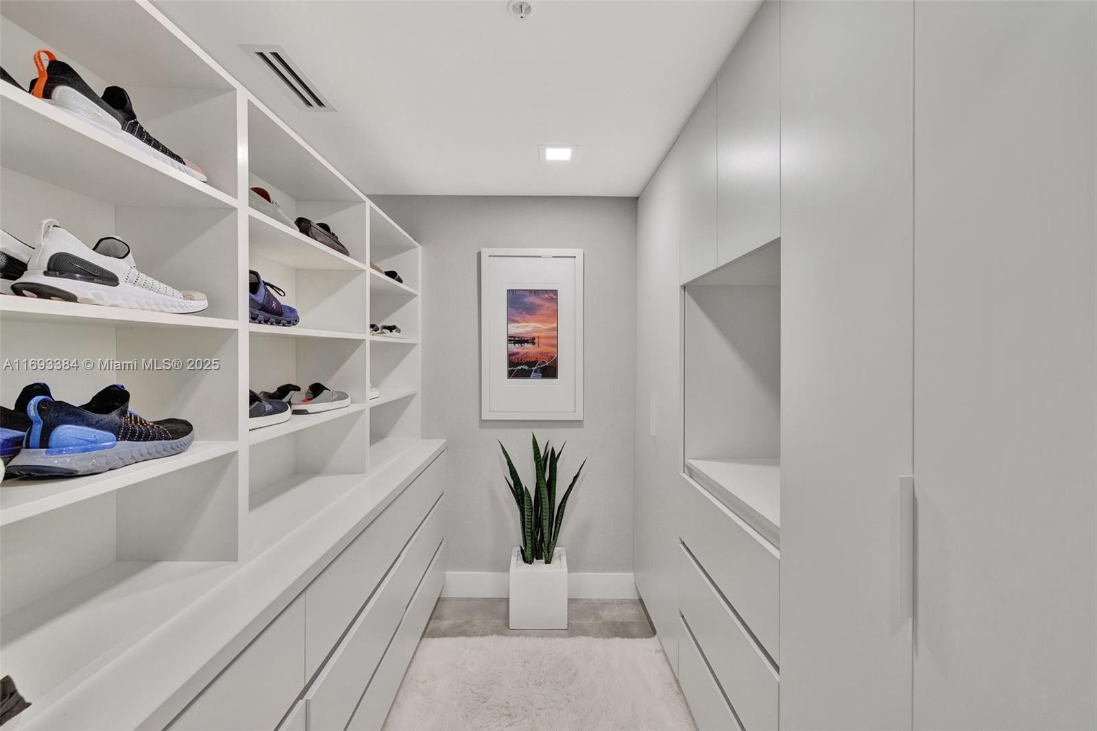 POINTE AT POMPANO BEACH - Residential