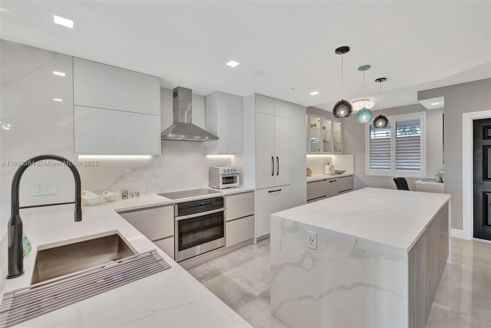 POINTE AT POMPANO BEACH - Residential