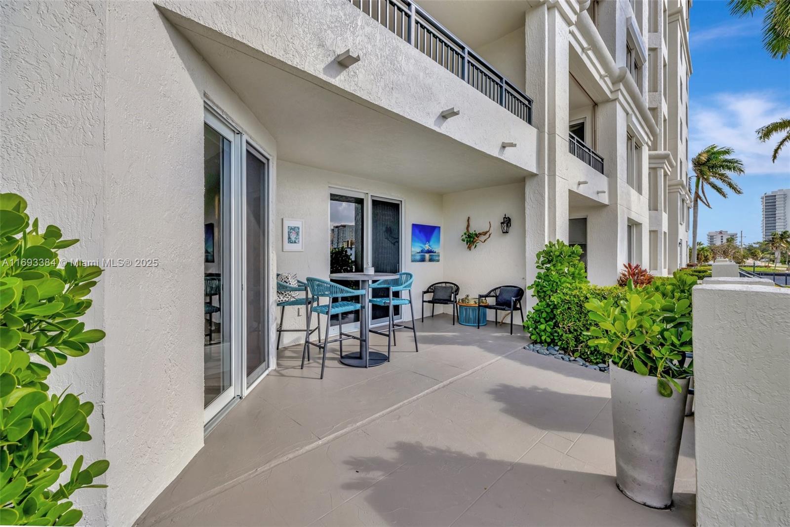 POINTE AT POMPANO BEACH - Residential