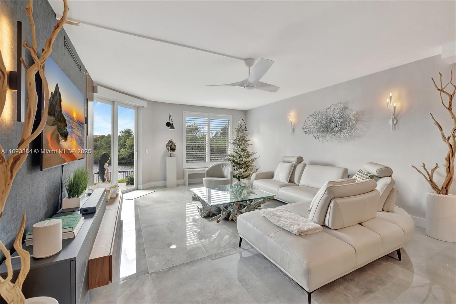 POINTE AT POMPANO BEACH - Residential