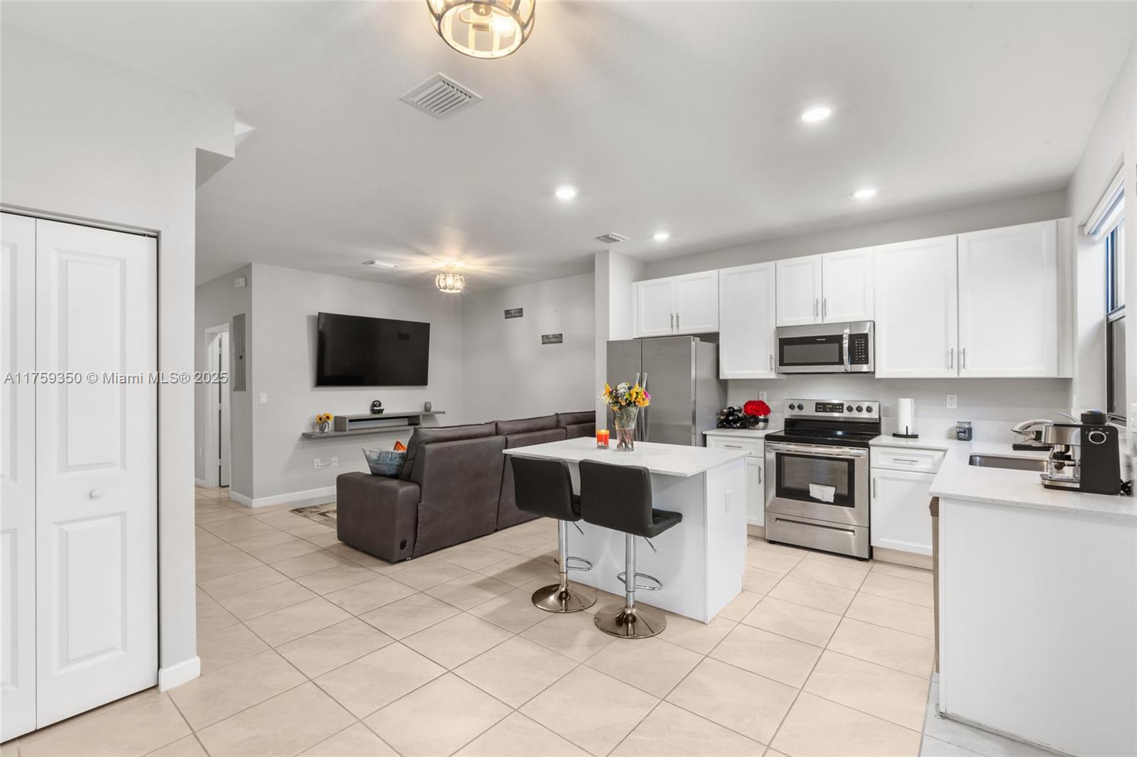 ENCLAVE SOUTH PHASE 2 - Residential