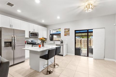 9917 SW 228th Ter Miami FL 33190