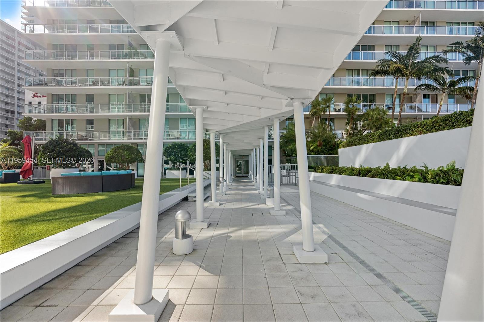 THE AXIS ON BRICKELL II C - Residential Lease