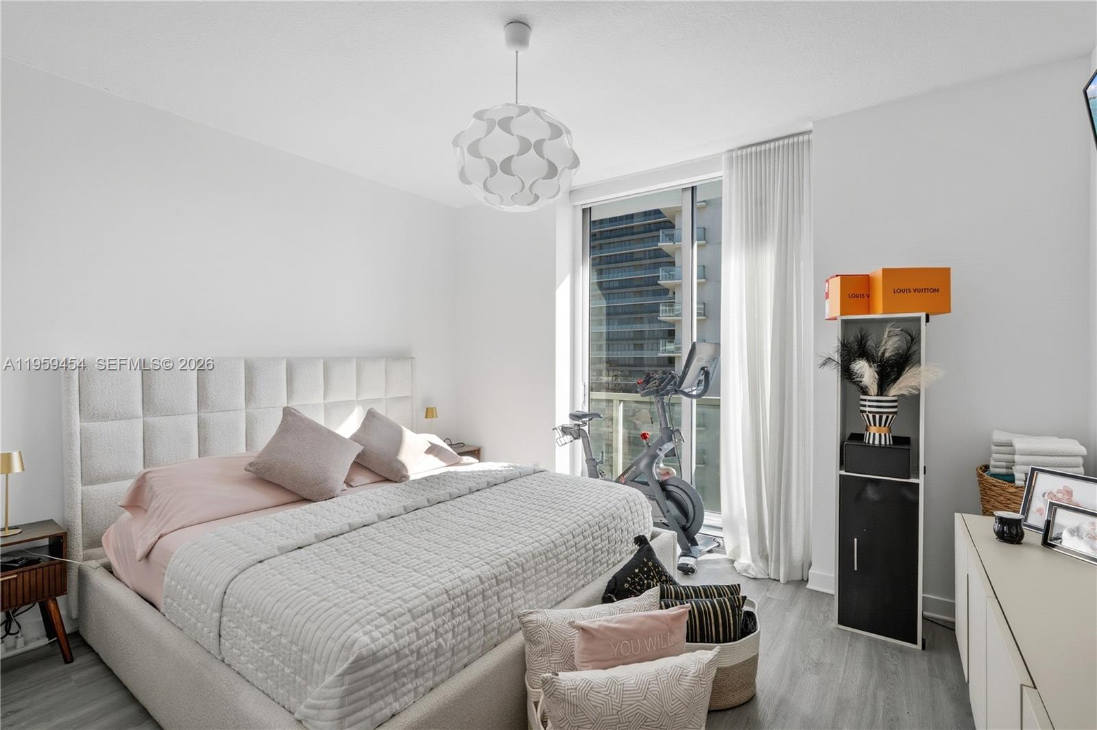 THE AXIS ON BRICKELL II C - Residential Lease