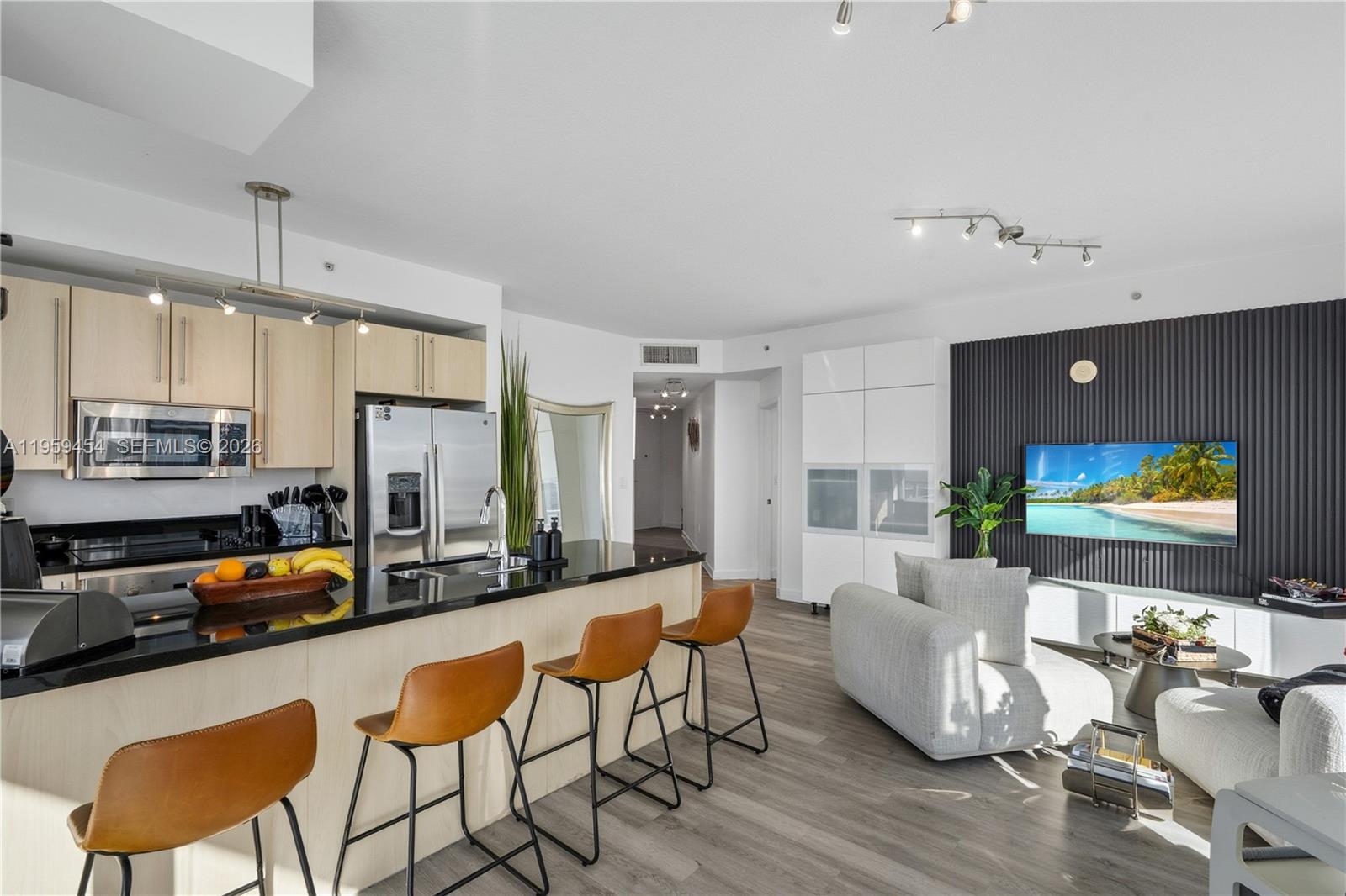 1111 SW 1st Ave UPH4019-