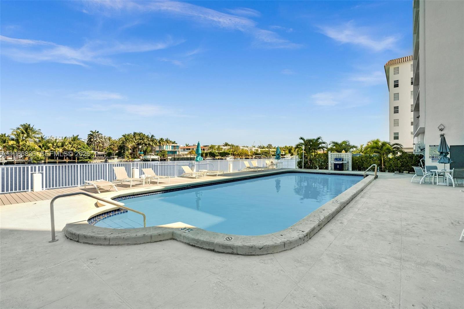 BAY HARBOUR ISLAND - Residential