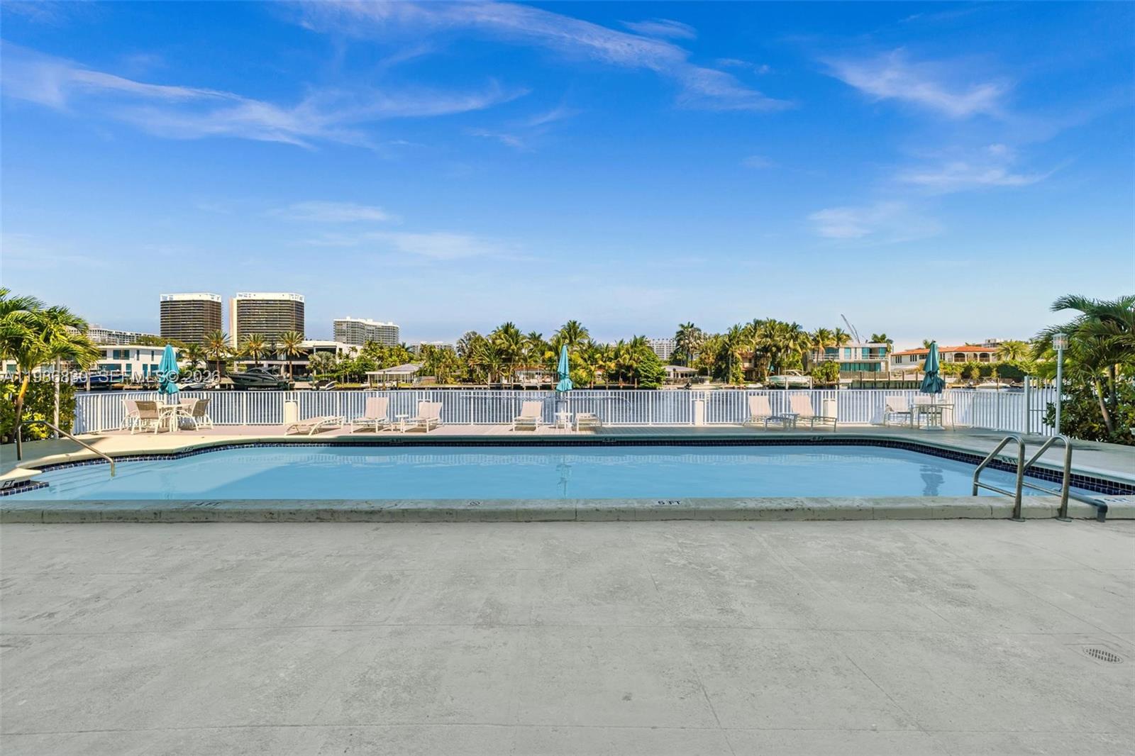 BAY HARBOUR ISLAND - Residential