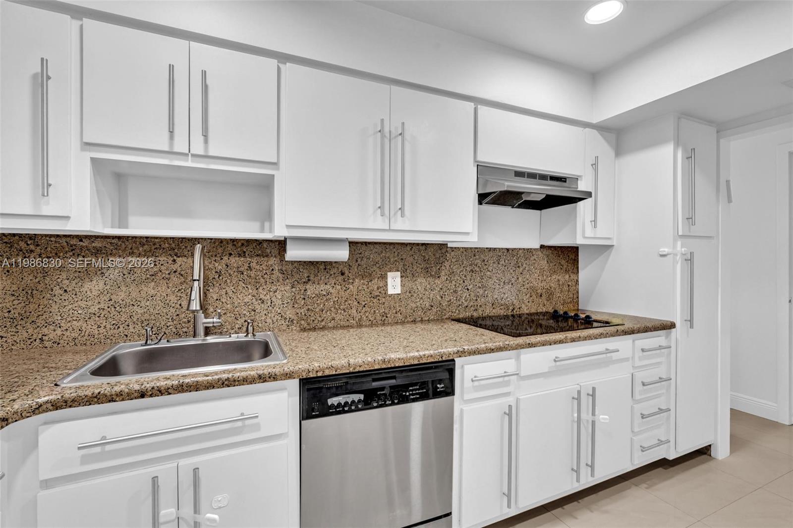 BAY HARBOUR ISLAND - Residential