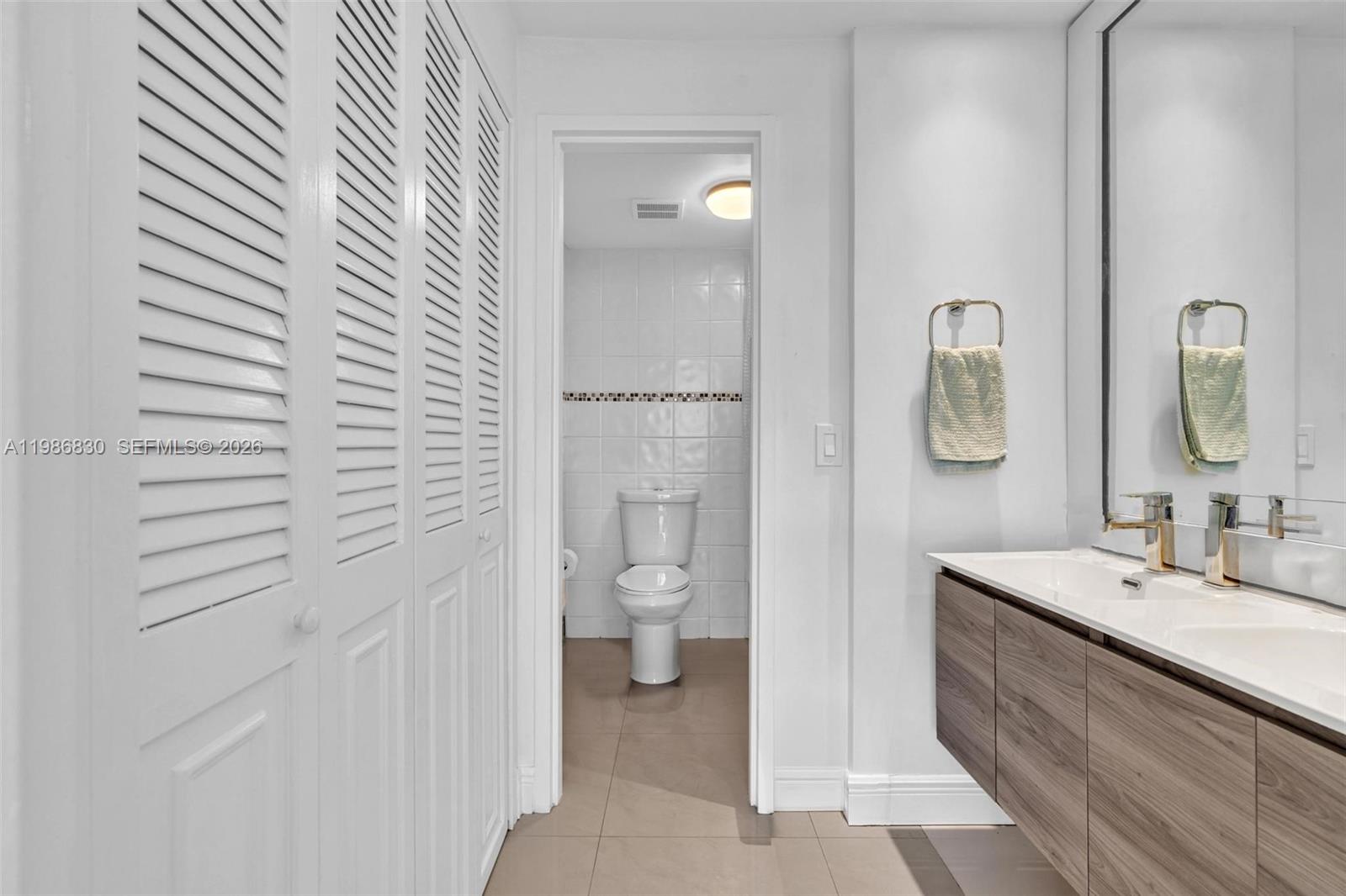 BAY HARBOUR ISLAND - Residential