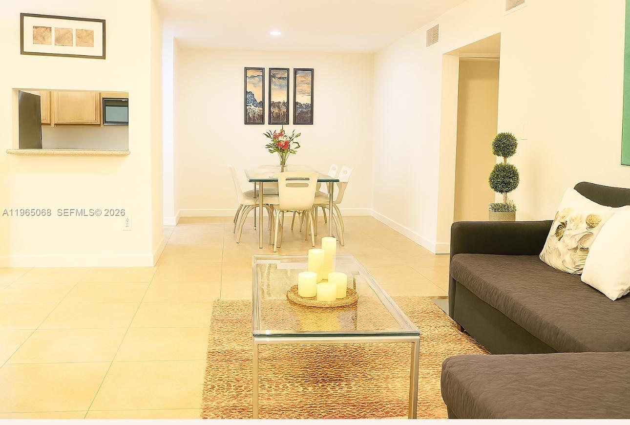 SAVANNAH AT RIVERSIDE CON - Residential