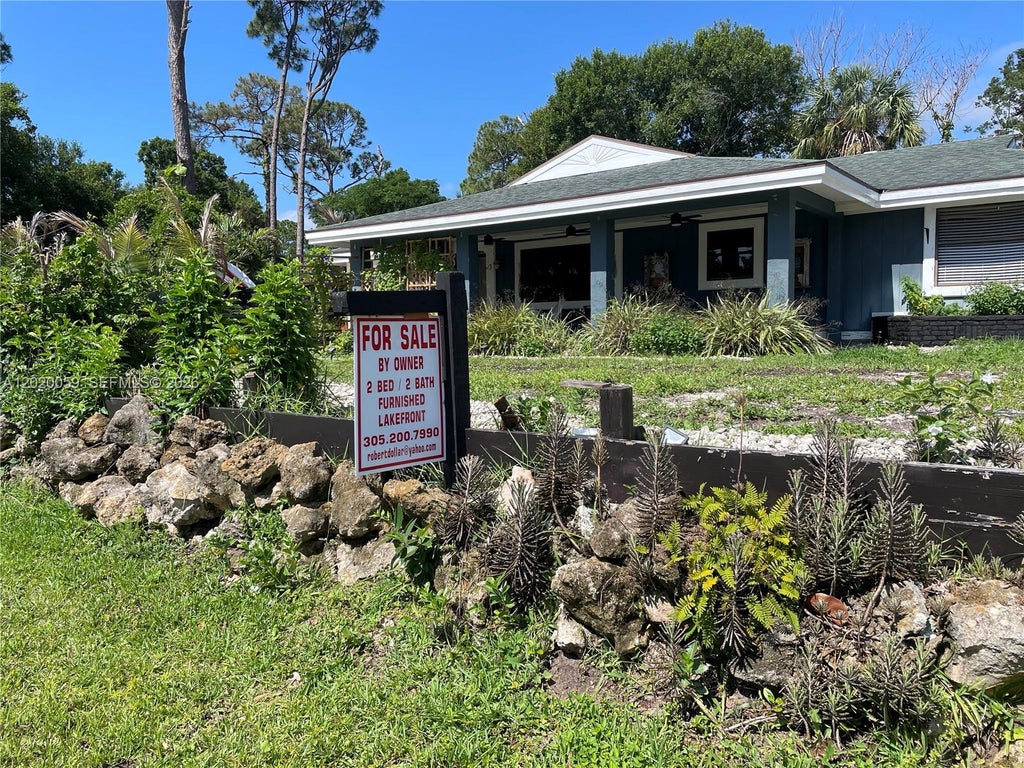Photo of 6703 Oneco Way, Fort Pierce, FL 34951 (MLS # A12020059)