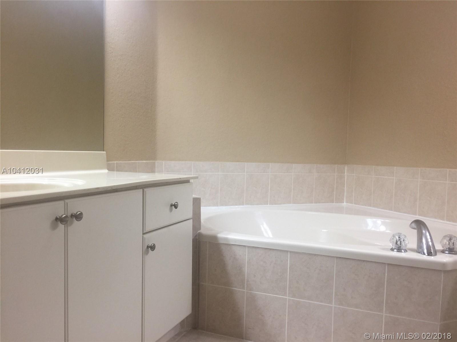 DORAL ISLES NORTH SEC ONE - Residential Lease